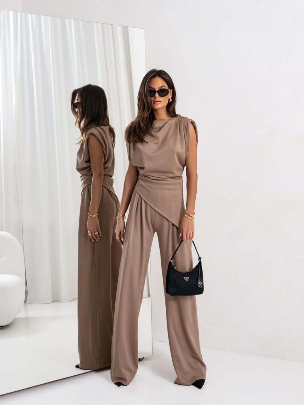Vela Women's Two-Piece Set – Draped Top and Wide-Leg Pants with an Refined Cut