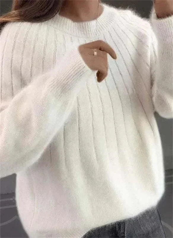 Thea Cashmere Sweater for Women – Gentle, Luxurious Sweater with a Classic Fit for Fall and Winter