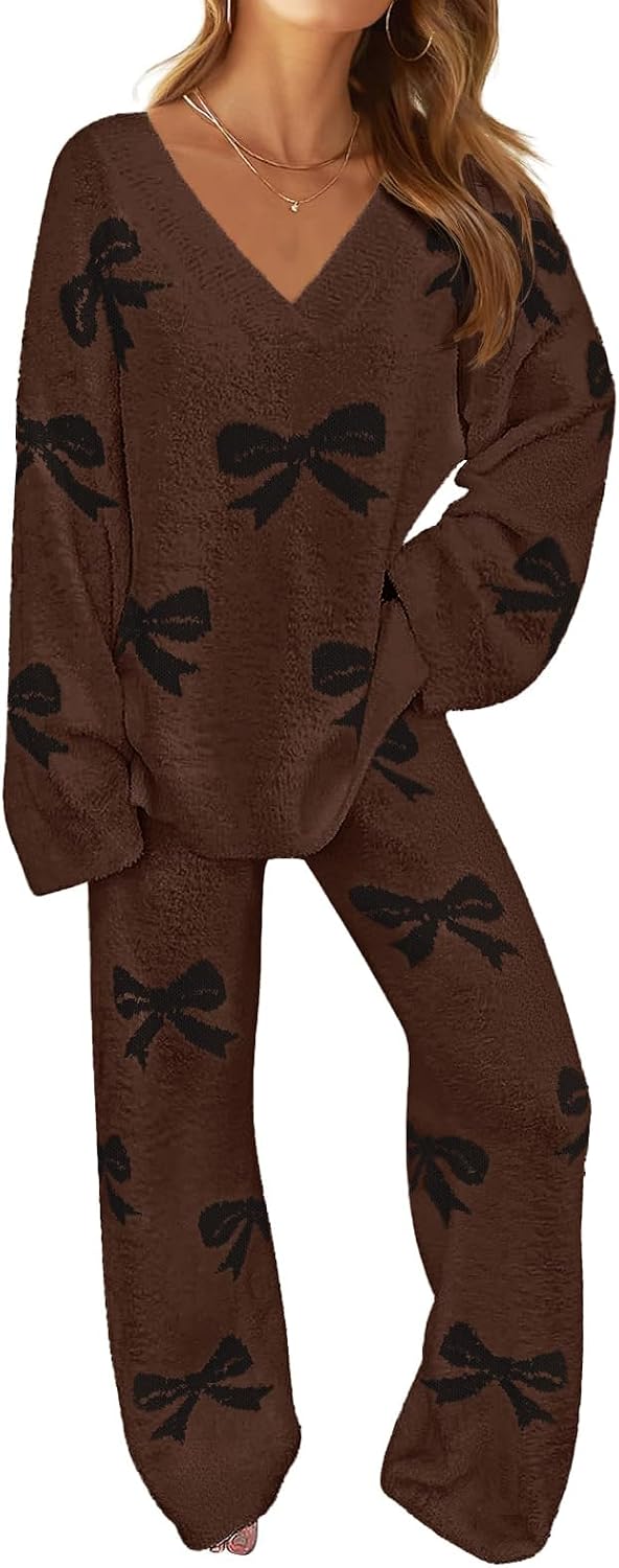 Kessler Women's Fleece Lounge Set – V-Neckline Top, Wide-Leg Pants & Drawstring Waist