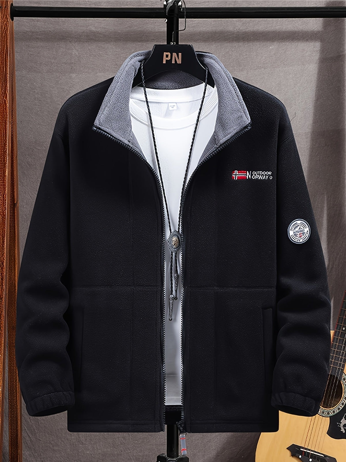 Yolanda Men's Outdoor Fleece Jacket – Plush, Lightweight Warmth with a Protective Collar