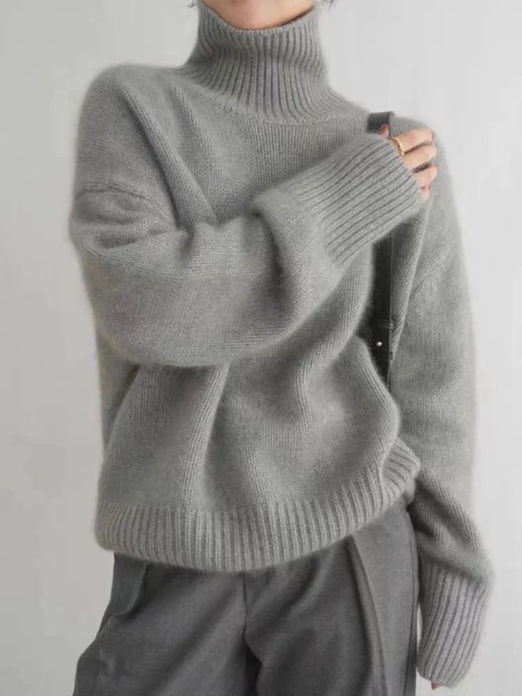 Draven Women's Sweater – Plush Wool Turtleneck, Refined Style for a Chic Winter Look