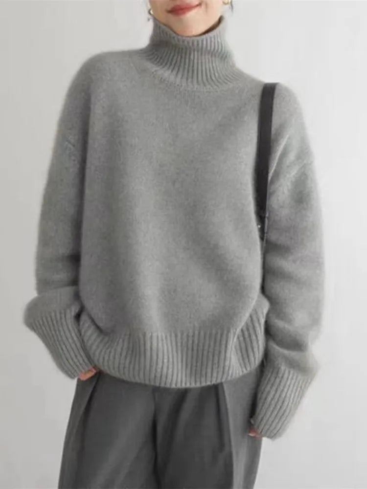 Draven Women's Sweater – Plush Wool Turtleneck, Refined Style for a Chic Winter Look