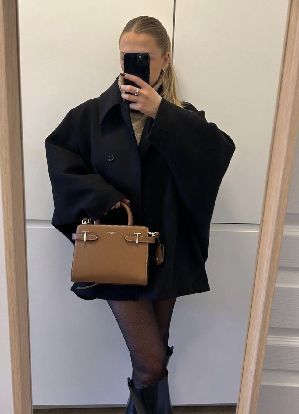 Griffin Women's Coat – Sophisticated, Cozy Oversized Wool Coat for Winter