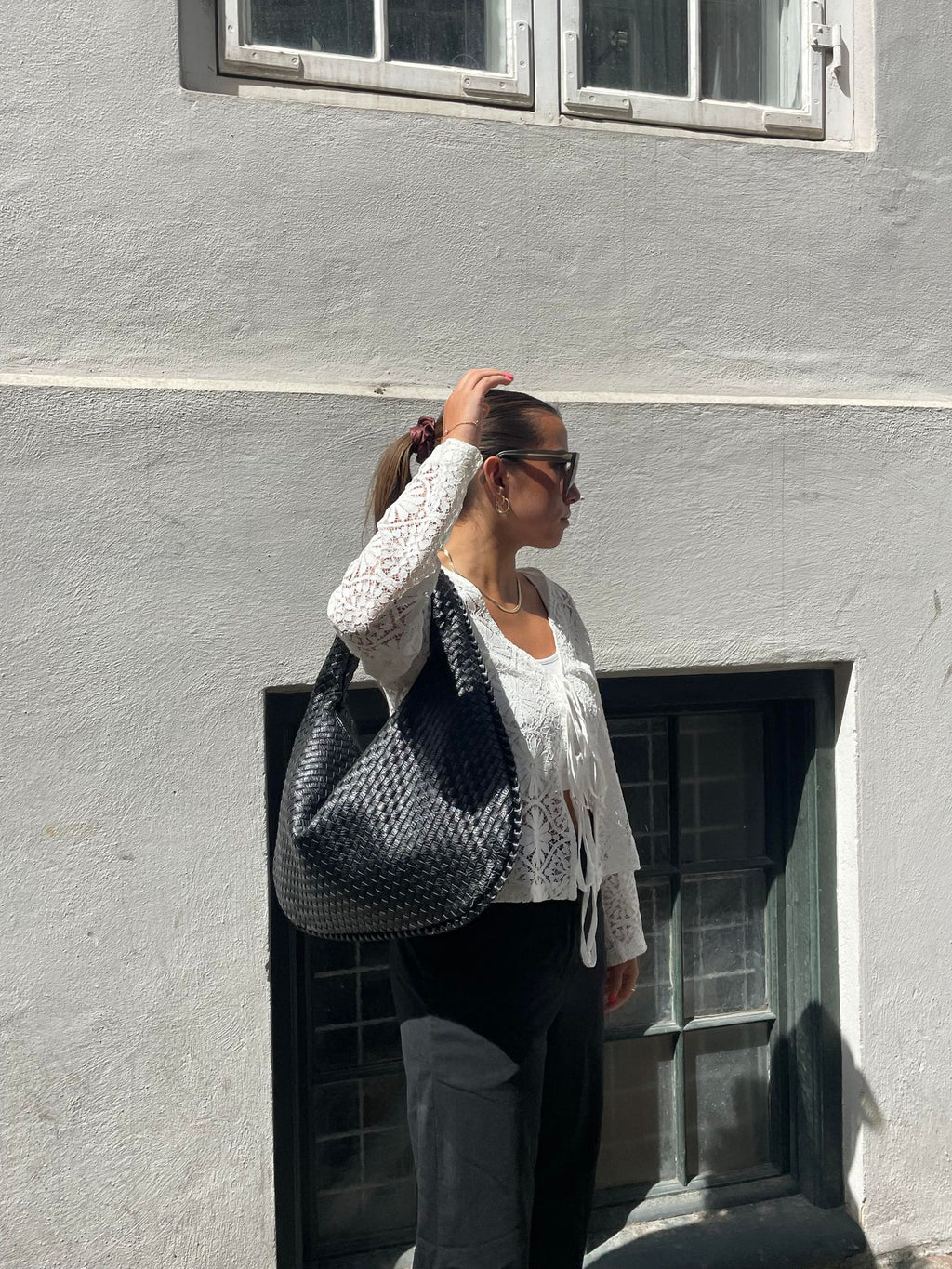 Katriel Braided Handbag for Women – Chic Vegan-Leather Design with Spacious Interior and Zip Fastening