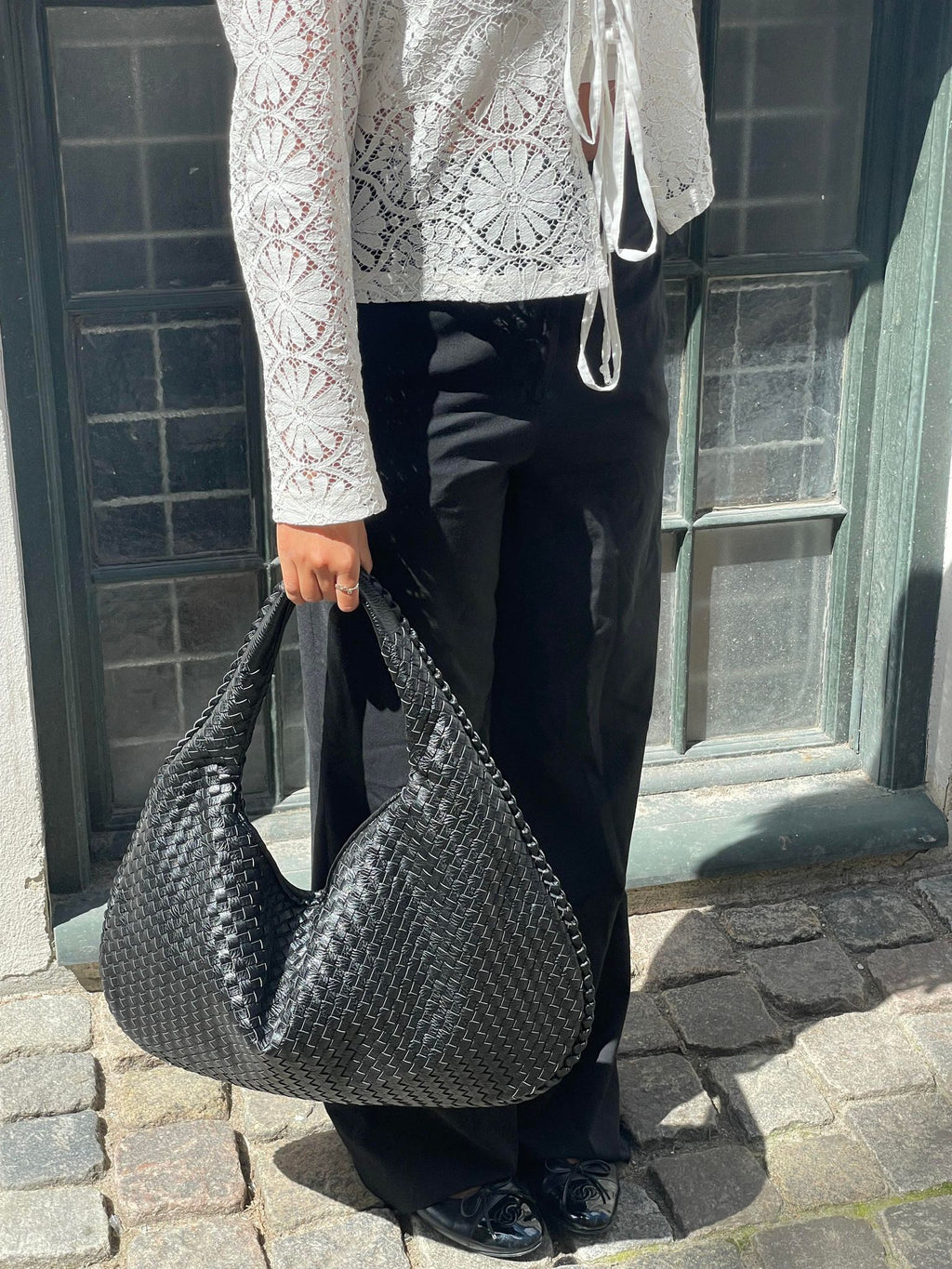 Katriel Braided Handbag for Women – Chic Vegan-Leather Design with Spacious Interior and Zip Fastening