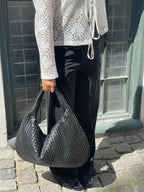 Katriel Braided Handbag for Women – Chic Vegan-Leather Design with Spacious Interior and Zip Fastening