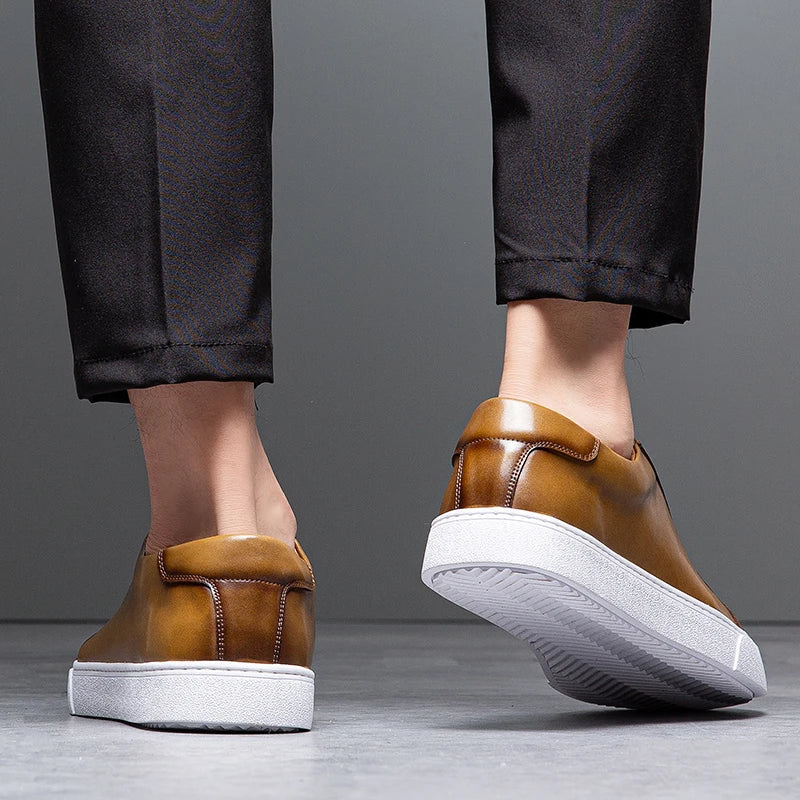 Sable Men's Leather Sneakers – Sleek Genuine Leather Sneakers with a Cushioned Sole and Timeless Design