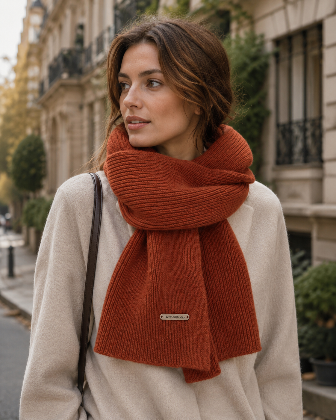 Thorne Women's Cashmere-Blend Scarf – Gentle, Insulating & Versatile Seasonal Accessory