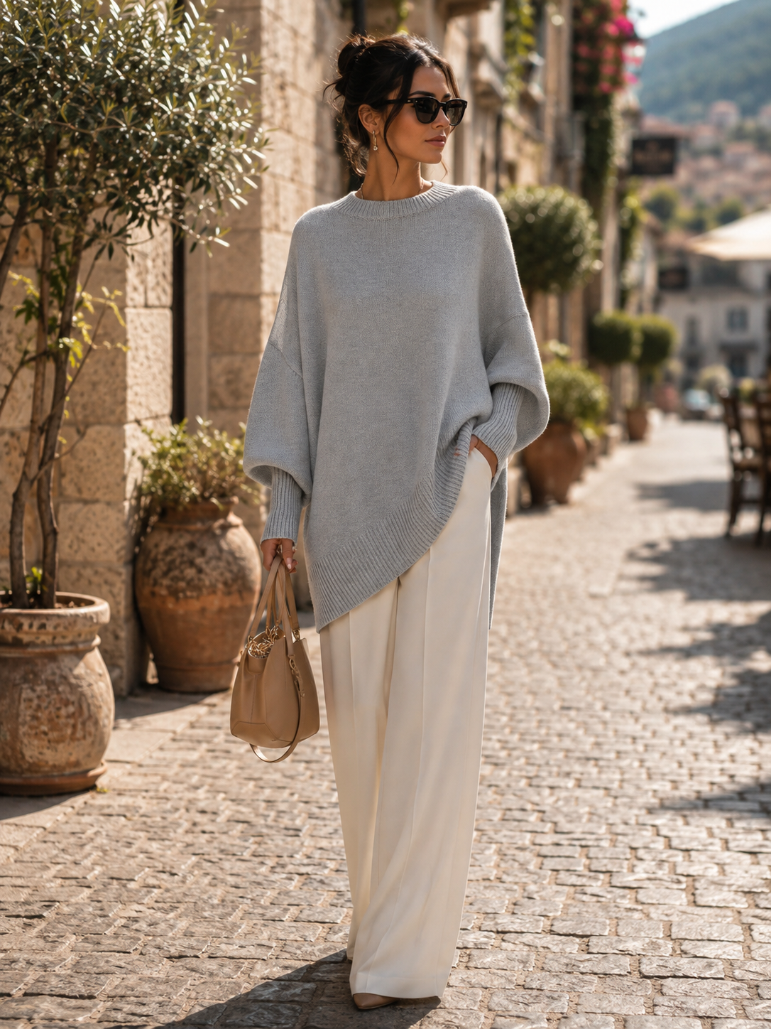 Wynne Women's Oversized Top – Round Neckline, Wide Sleeves & Ribbed Detailing