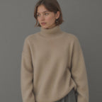 Ulysses Women's Oversized Cashmere Turtleneck Sweater – Gentle, Insulating & Sophisticated